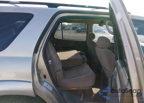 2002 Toyota Sequoia Sr5 V8 z USA, uszkodzony, nr VIN 5TDZT34A32S097973